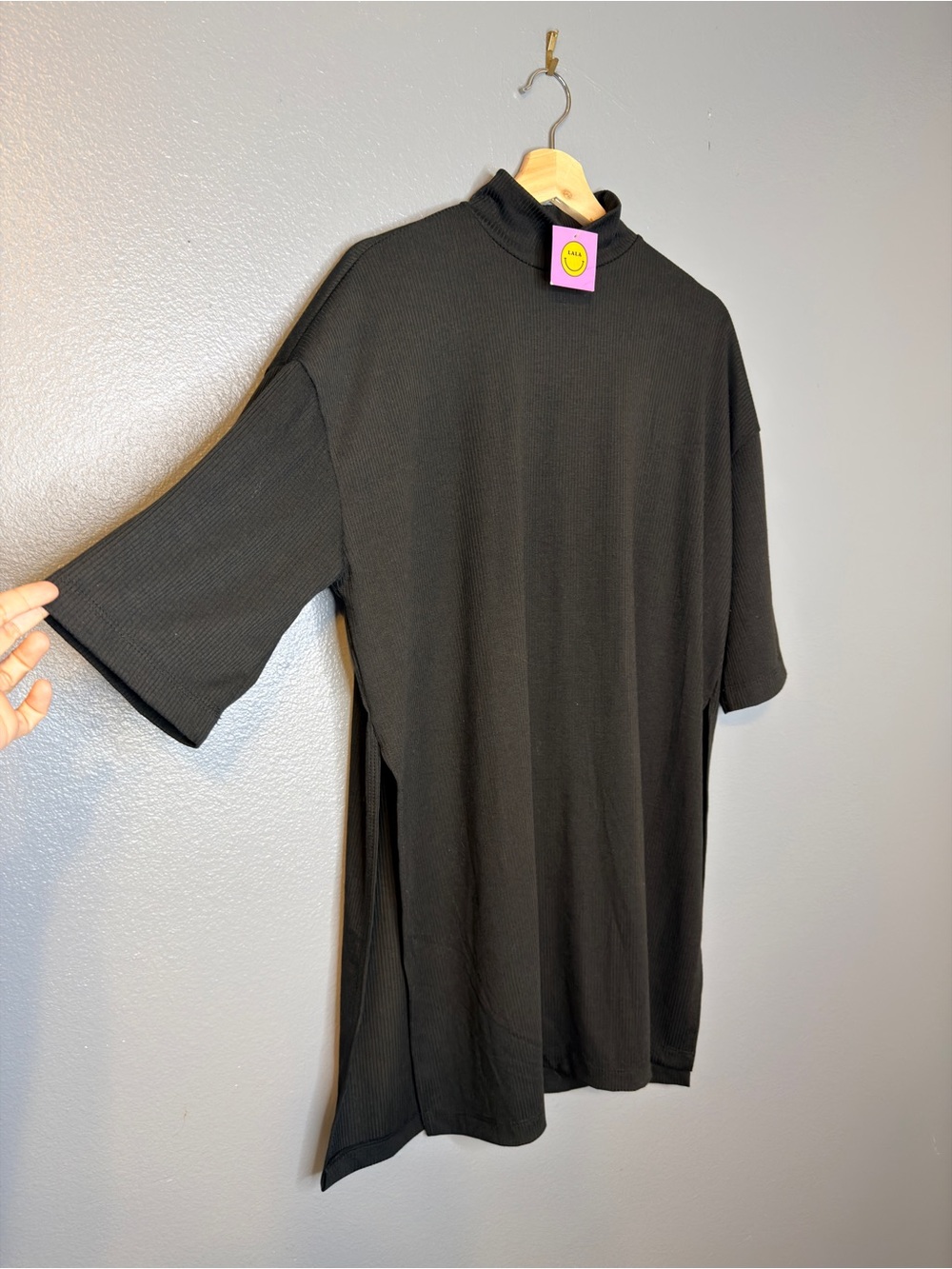 Dressed in LALA Lex Black Ribbed Short-Sleeve Mock Neck Oversized Tee Small NWT
